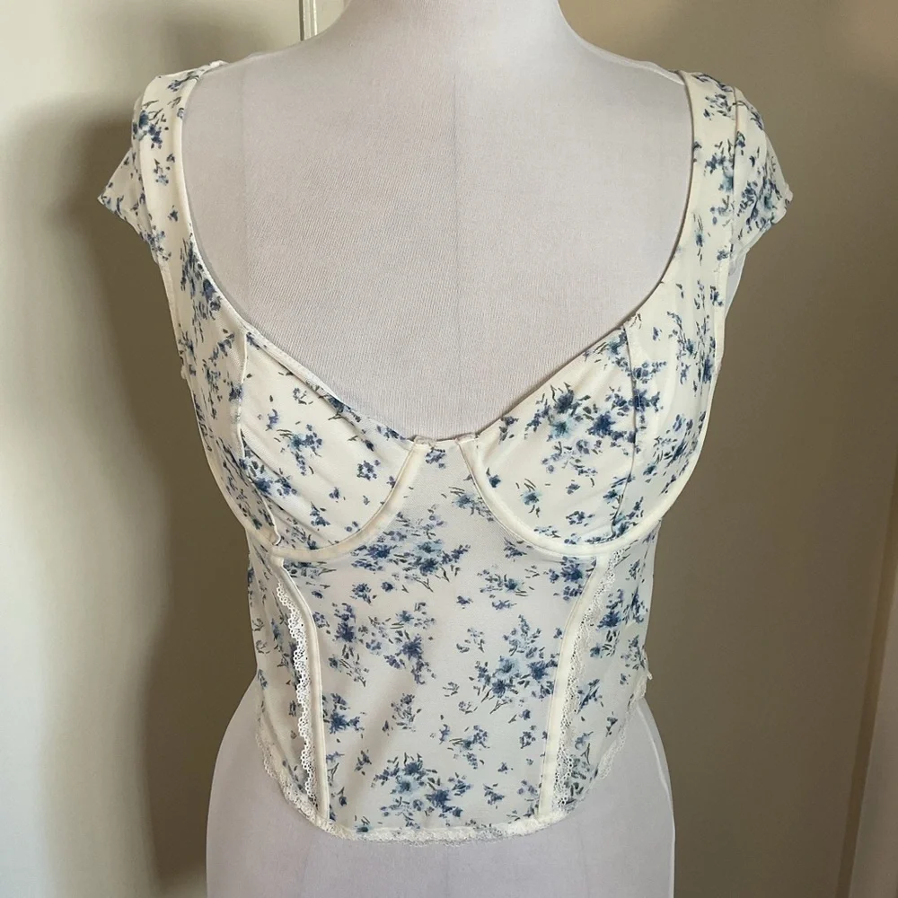 Garage White and Blue Floral Crop Top Tie Back Size Medium - Picture 2 of 6
